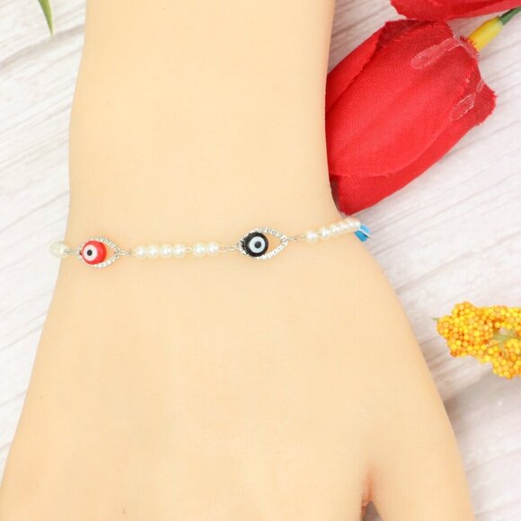 "Trendy Handmade Bracelet – A Thoughtful Gift for Girls & Women | UNVRC1458 - Picture 2 of 10